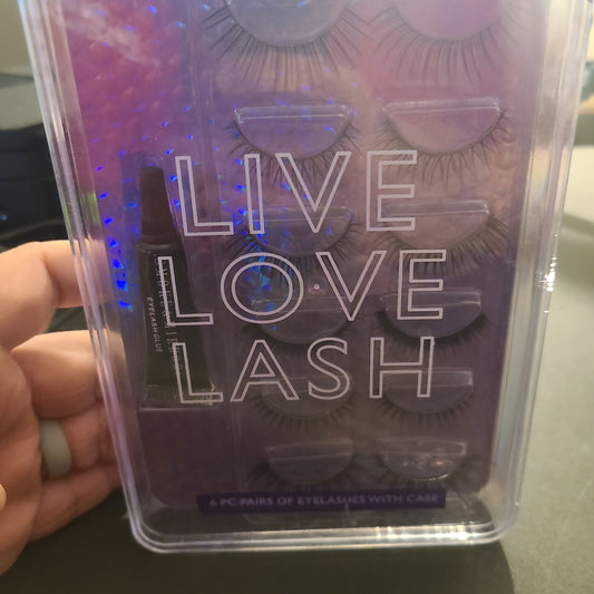 Smoke Mirrors Live Love Lash 6pc eyelashes with case