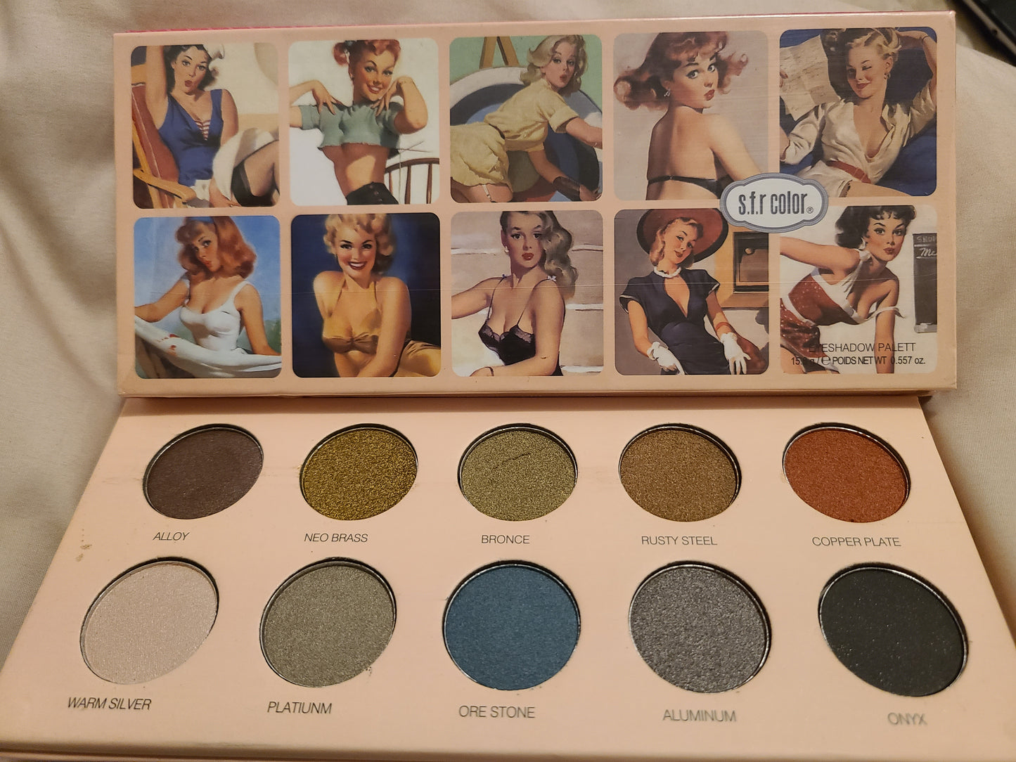 PIN UP GIRLS